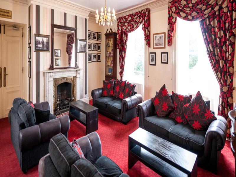 Court Colman Manor Guest House Bridgend  Eksteriør bilde